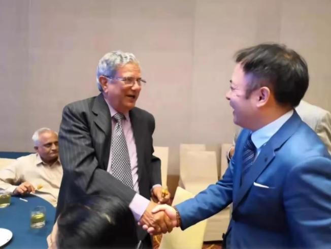 Mr. James Ho, the founder of CliniExpert, was invited to attend the 71st Indian Pharmaceutical Congress and was awarded the International Contribution Award Mr. James Ho, the founder of CliniExpert, was invited to attend the 71st Indian Pharmaceutical Congress and was awarded the International Contribution Award